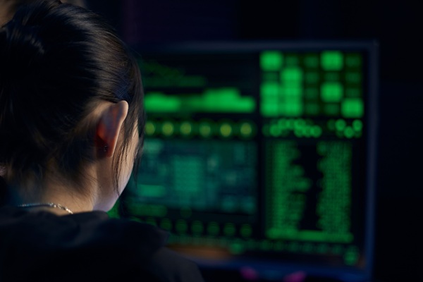 Cribl CardinalOps https://www.pexels.com/photo/woman-in-front-of-a-computer-screen-7534101/