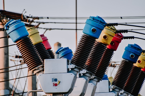 UK power plant siemens cyber attack https://www.pexels.com/photo/blue-and-red-metal-coils-with-electrical-wires-7867329/