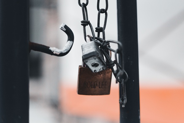 ClingSTUN IoT security https://www.pexels.com/photo/padlocks-on-black-metal-fence-9689364/