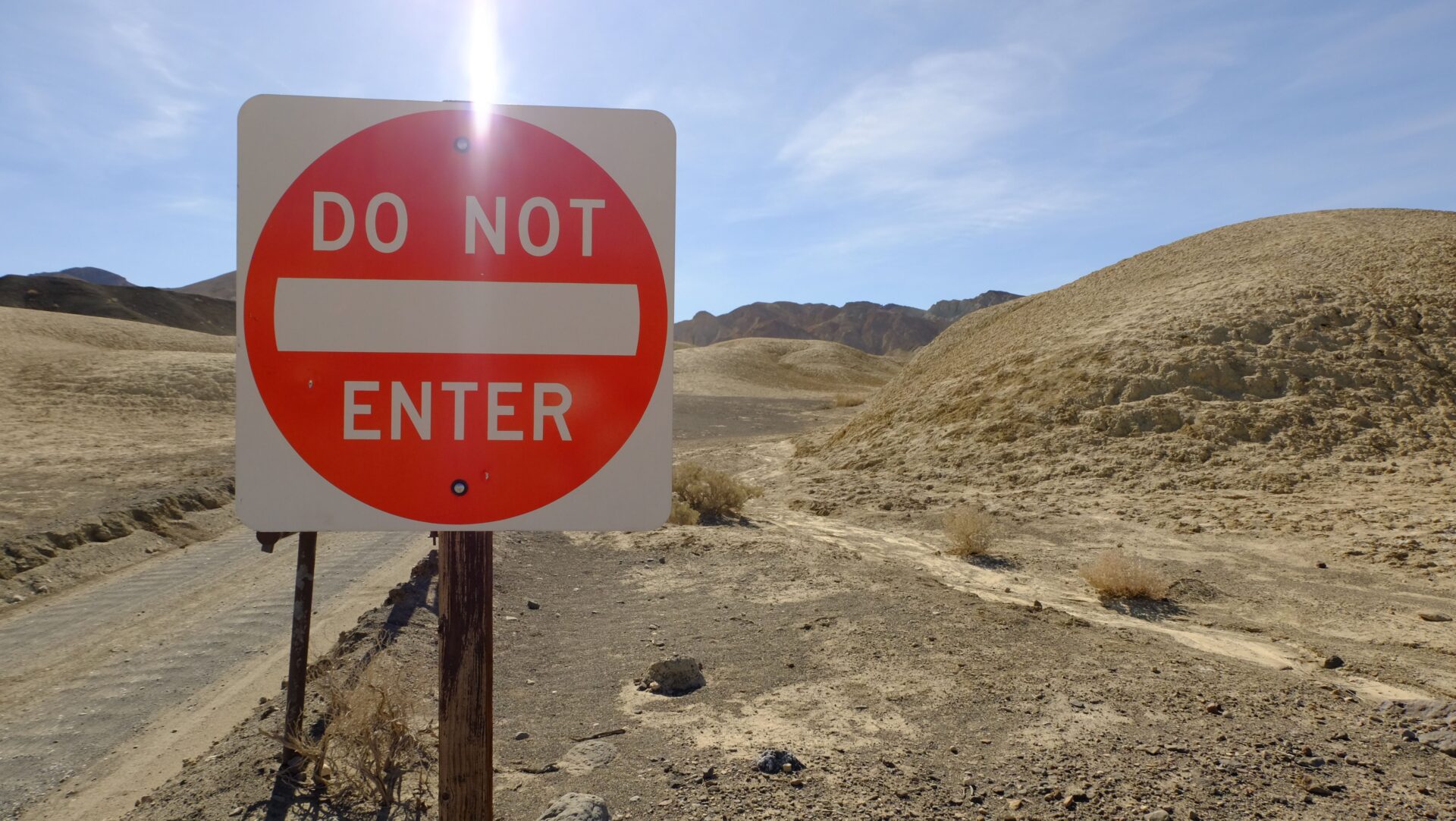 Palantir Anthropic restriction AI https://www.pexels.com/photo/red-and-white-do-not-enter-signage-890774/